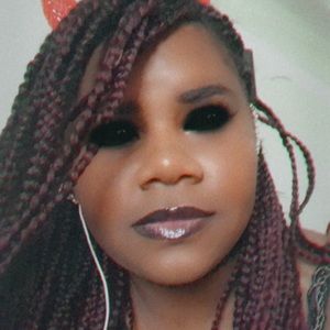 Meet your Posher, Angelika